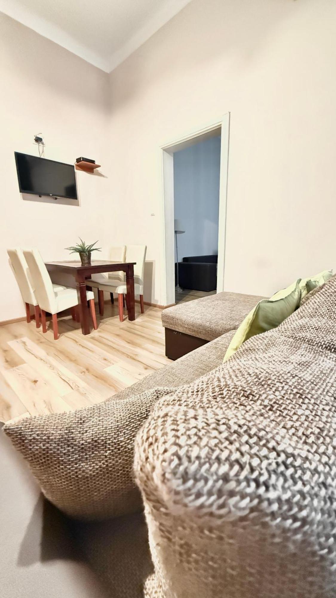 Central Walk Fashionstreet Apartmnts ブダペスト エクステリア 写真